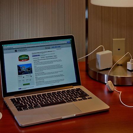 Отель Courtyard By Marriott Providence Уорик Экстерьер фото