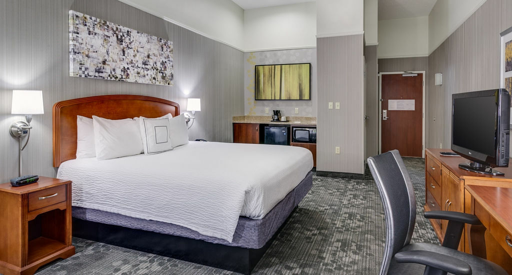 Отель Courtyard By Marriott Providence Уорик Экстерьер фото