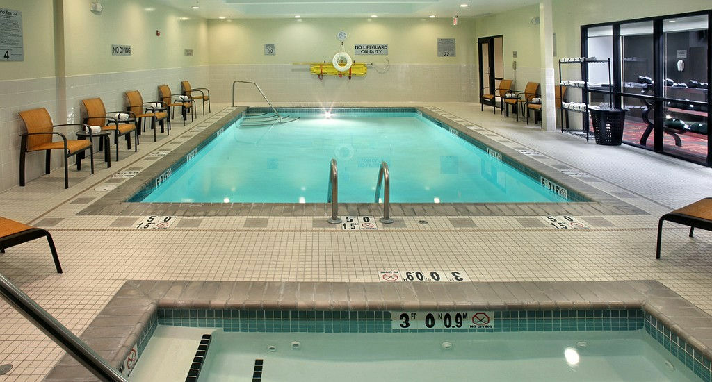 Отель Courtyard By Marriott Providence Уорик Экстерьер фото